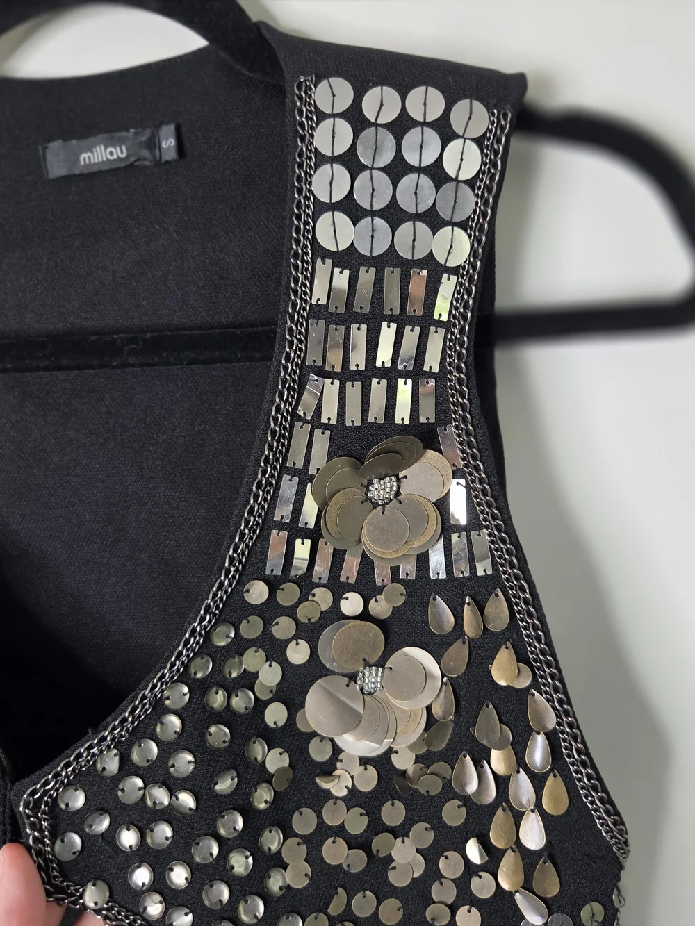 Millau Metal Sequined Vest - Picture 3 of 10